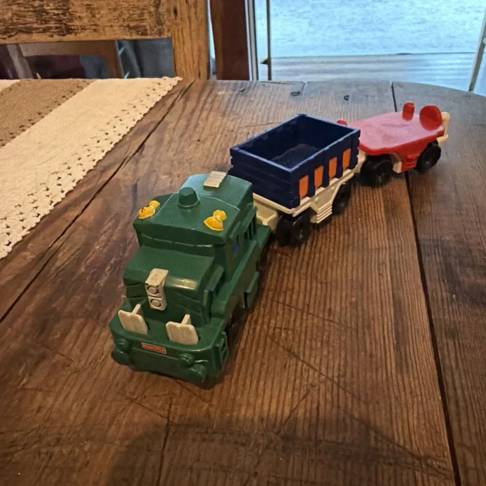3 Pk Fisher-Price Mattel Geotrax Transport Push Train Engine and cars 2003